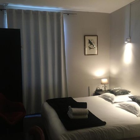 Hotel Au Chabichou à Niort Extérieur photo