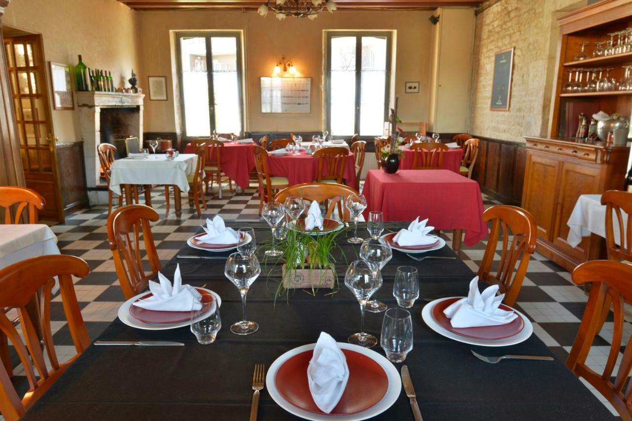 Hotel Au Chabichou à Niort Extérieur photo